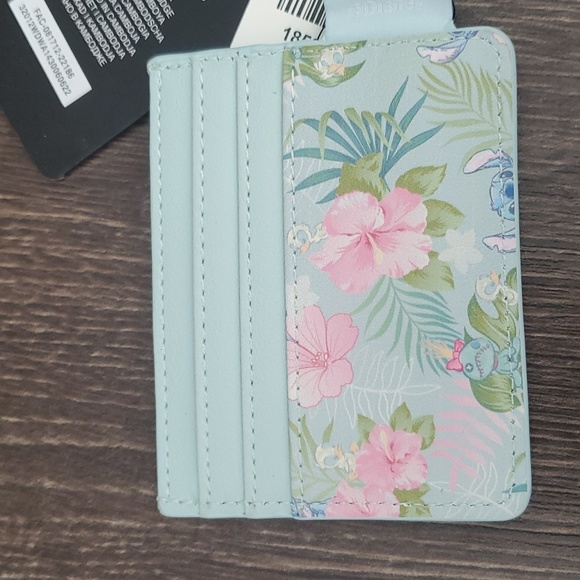 💙🌿 Loungefly Disney Lilo & Stitch Tropical Friends Cardholder - Picture 4 of 4